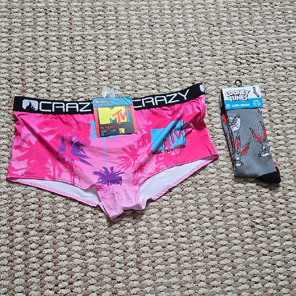 MTV Large Boyshorts Underwear with Looney Tunes Crew Bugs Bunny Socks Bundle Lot